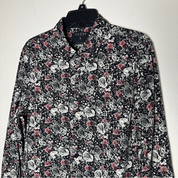GUESS Los Angeles Men’s Button Down Collared Shirt Red & Black Rose Floral Print - Picture 6 of 13